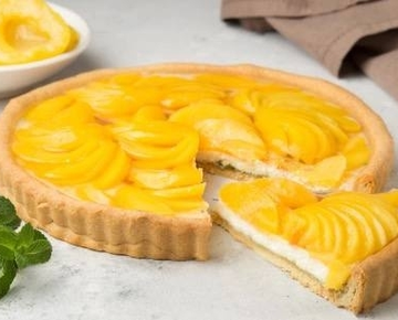 Пирог персиковый с киви